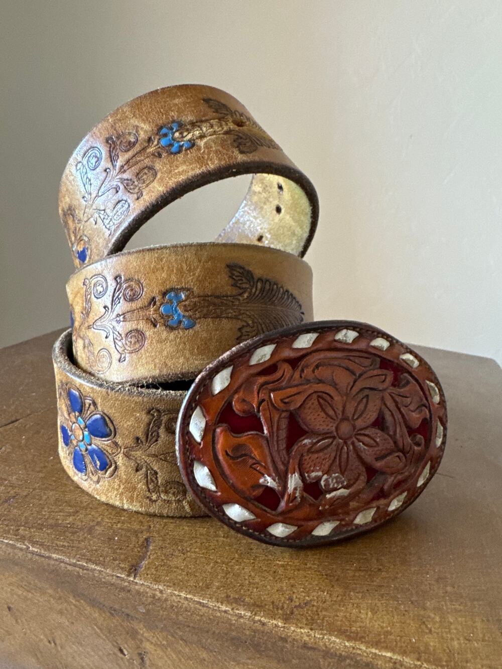 Vtg Tony Lama USA Made 38” Leather Belt Floral Engraving Velvet Accent Buckle
